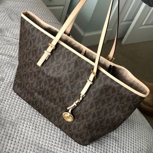 BRAND NEW Michael Kors Jet Set Travel Tote